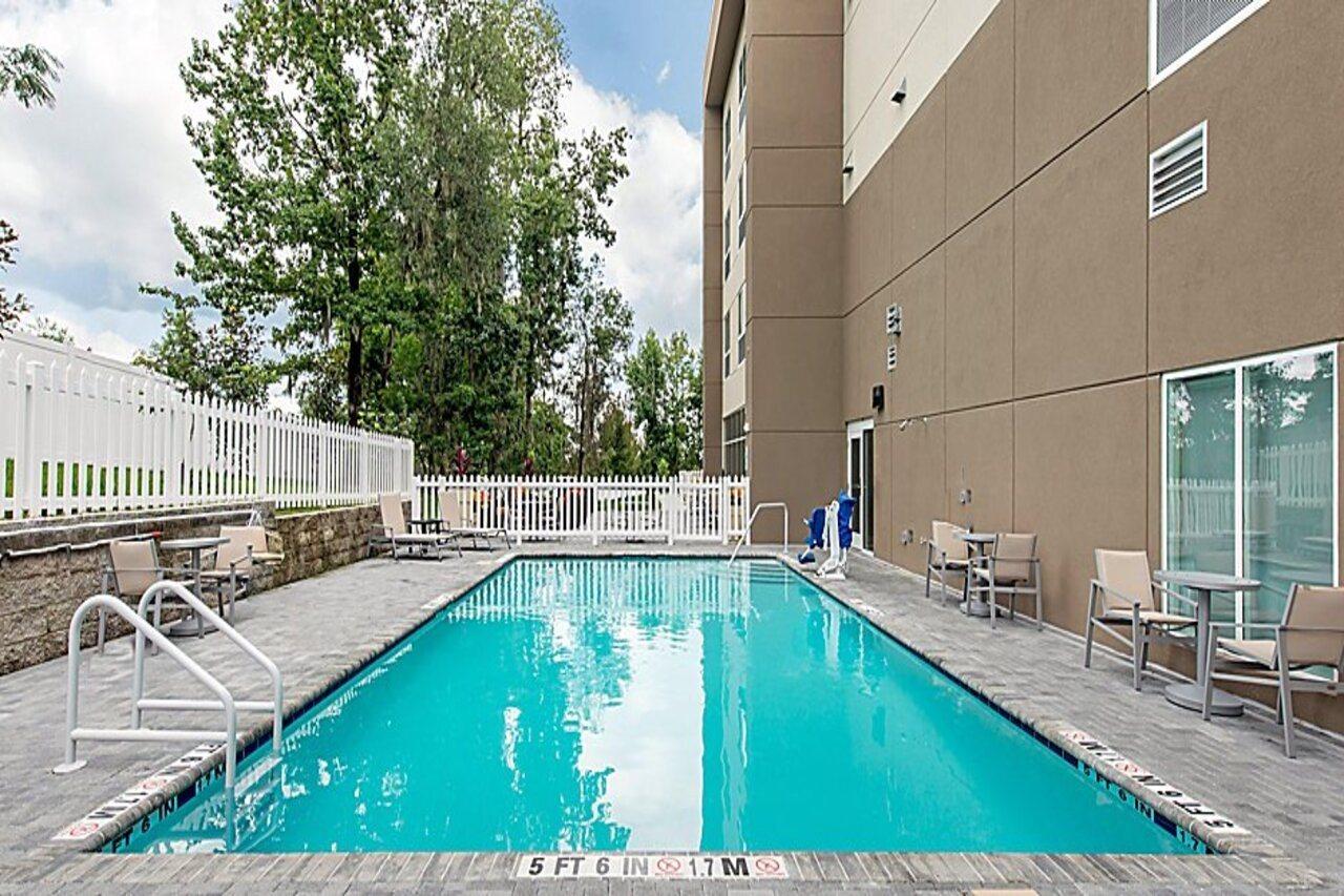 Holiday Inn Express Melbourne West By Ihg West Melbourne Exterior foto